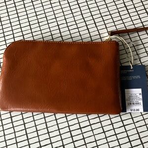 NWT Universal Thread Brown clutch bag.